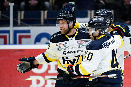 Bläddra bland fler bilder av Ishockey, SHL, kvartsfinal 2, Färjestad - HV71