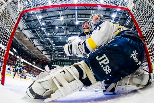 s målvakt Linus Söderström