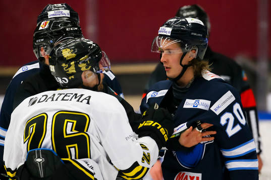 s Jens Jakobs och Karlskogas Juliuz Persson