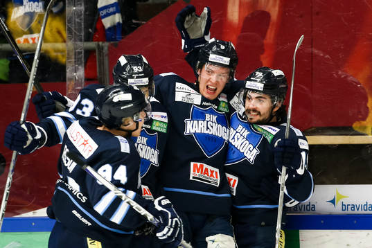 Karlskogas Victor Ejdsell jublar