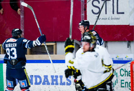 Karlskogas Victor Ejdsell jublar