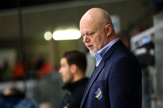s tränare Roger Melin deppar