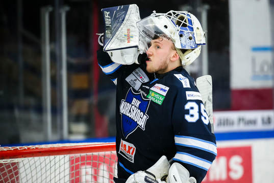 Karlskogas målvakt Emil Kruse
