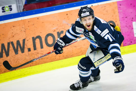 Karlskogas Carl Berglund jublar