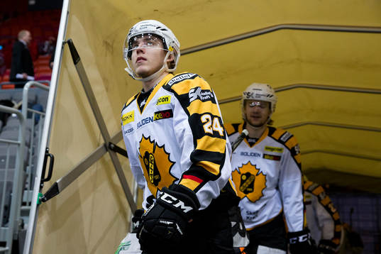 Skellefteås Andreas Wingerli innan kvartsfinal 3 i
