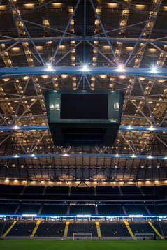Stängt tak på friends arena före en träning med