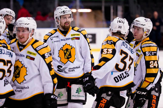 Skellefteås Axel Holmström glad