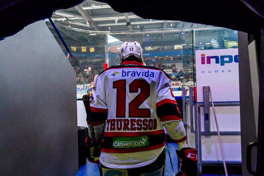 Malmö Redhawks Andreas Thuresson på väg ut till tredje