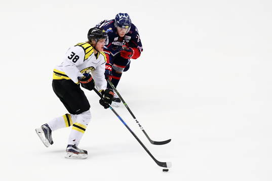 Brynäs Jesper Boqvist och Linköpings Gabriel Carlsson