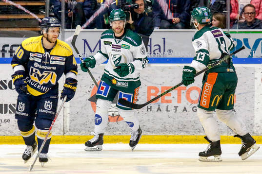 Färjestads Anton Gustafsson jublar