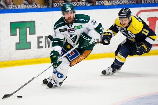 s Simon Önerud