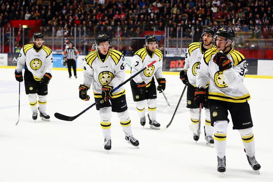 Brynäs Linus Ölund jublar