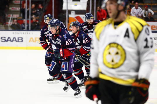 Linköpings Ken Andre Olimb jublar