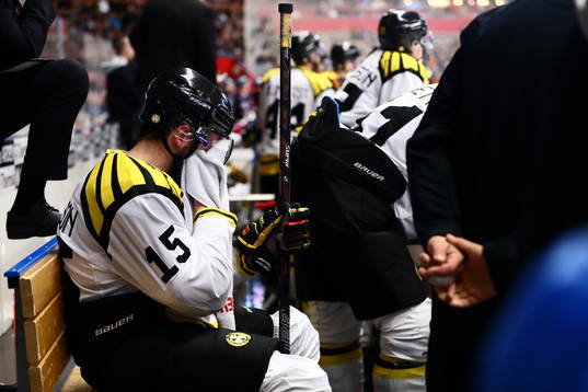 Brynäs Simon Bertilsson deppar