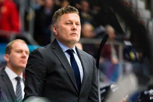 s assisterande tränare Stephan Lundh