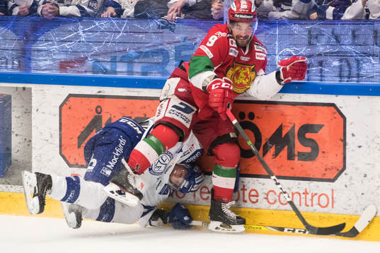 Leksands Benjamin Youds  och Moras Kevin Gagne i