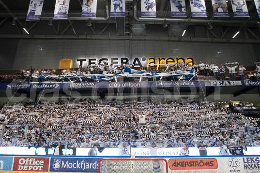Leksands fansen innan ishockeymatchen i direktkvalet till