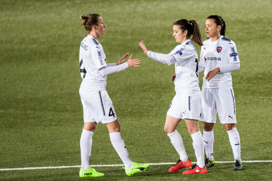 Rosengårds Emma Berglund, Iva Landeka och Alexandra Lowe