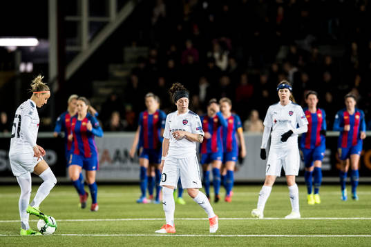 Rosengårds Sanne Troelsgaard, Ella Masar och Sofie Junge