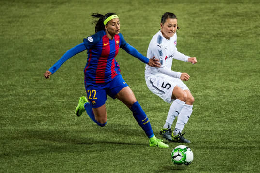 Barcelonas Andressa Alves och Rosengårds Alexandra Lowe