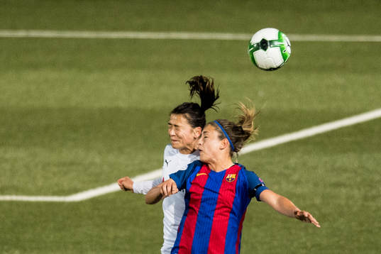 Rosengårds Alexandra Lowe Riley och Barcelonas Alexia