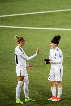 Rosengårds Sanne Troelsgaard och Ella Masar