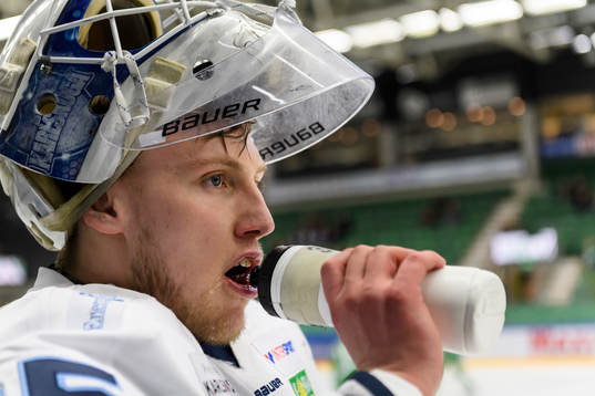 Karlskogas målvakt Emil Kruse