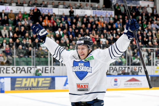 Karlskogas Victor Ejdsell jublar
