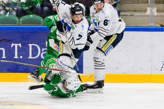 Karlskogas Carl Berglund och Rögles Christopher Liljewall