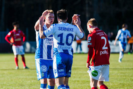 IFK Göteborgs Martin Smedberg Dalence jublar med