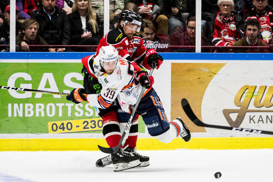 Malmö Redhawks Andreas Thuresson och Växjös Calle Rosén