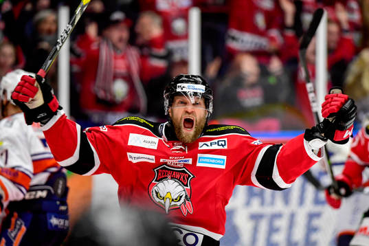 Malmö Redhawks Mathias Tjärnqvist jublar