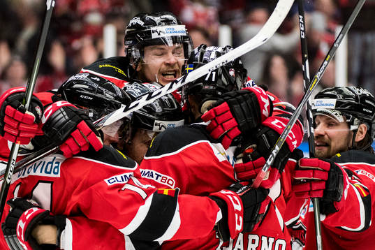 Malmö Redhawks Nicklas Jadeland (m) jublar