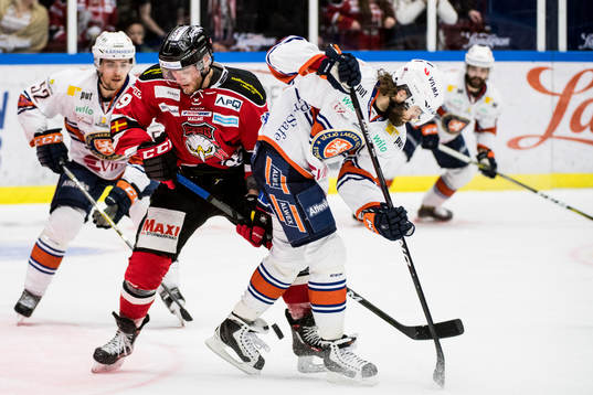 Malmö Redhawks Frederik Storm och Växjös Ville Leino