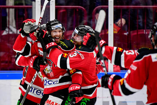Malmö Redhawks Andreas Thuresson jublar