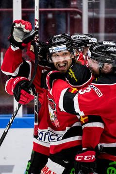 Malmö Redhawks Andreas Thuresson jublar