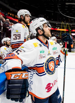 Växjös Calle Rosén och Nick Bailen deppar