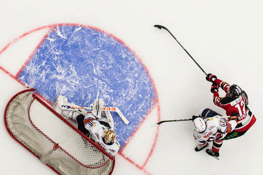 Malmö Redhawks Andreas Thuresson gör matchavgörande 4-3