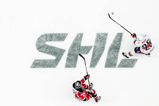 Växjös Philip Holm och Malmö Redhawks Mathias