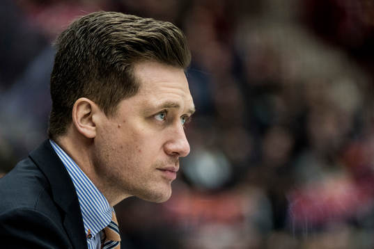 Växjös tränare Sam Hallam