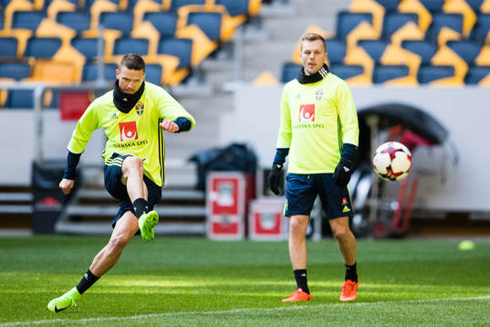Sveriges Marcus Berg och Sebastian Larsson