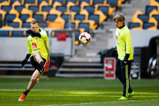 Sveriges Sebastian Larsson och Emil Forsberg