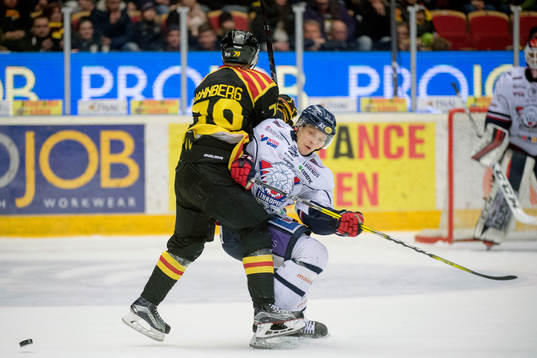 Brynäs Daniel Mannberg och Linköpings Kristian Näkyvä