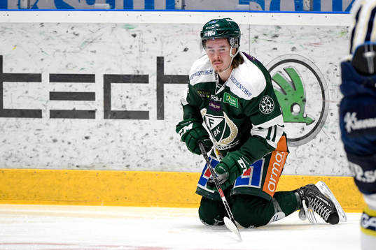 Färjestads Joakim Nygård grinar illa