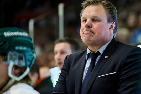 Färjestads tränare Leif Carlsson deppar