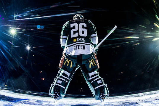 Färjestads målvakt Stefan Steen innan kvartsfinal 4 i