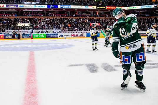 Färjestads Mikael Wikstrand deppar