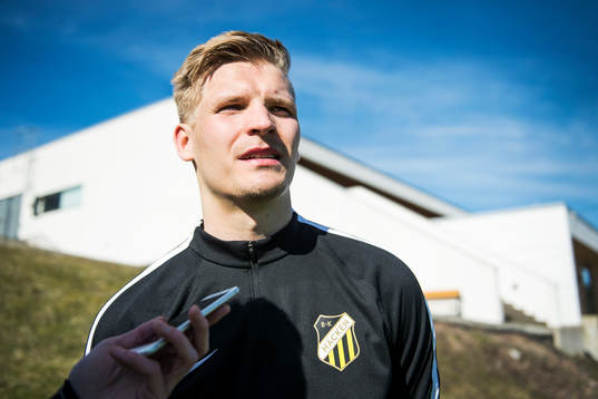 Bläddra bland fler bilder av Fotboll, Träning, Häcken
