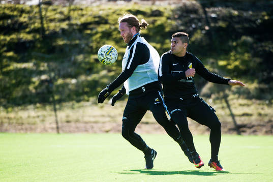 Häckens Emil Wahlström och Paulinho