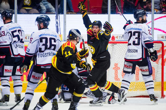 Brynäs Jesper Jensen  jublar